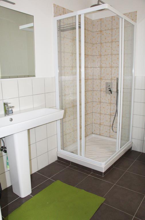Smart Accomodation Hotel Trieste Bagian luar foto